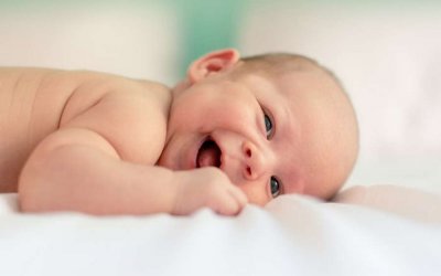 Should Newborns Sleep In The Dark?