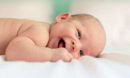 Should Newborns Sleep In The Dark?